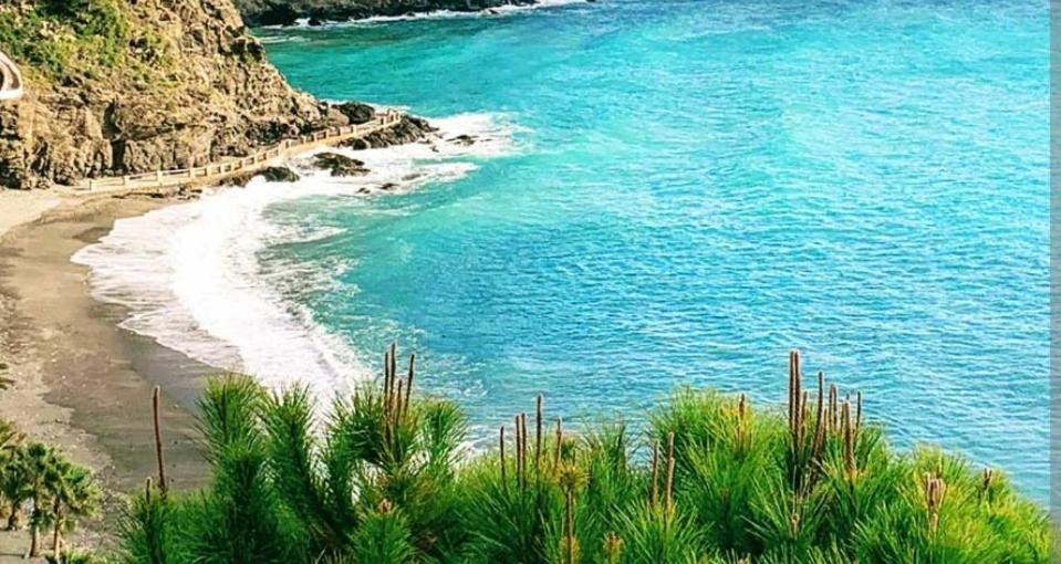 Urbanización playa Cabria Almuñécar Exterior foto